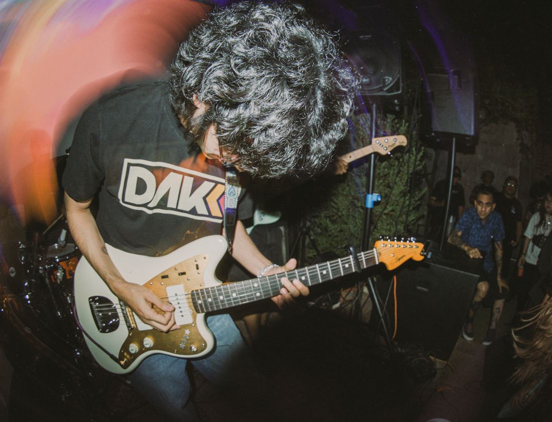 Honey Pot! tocando en vivo